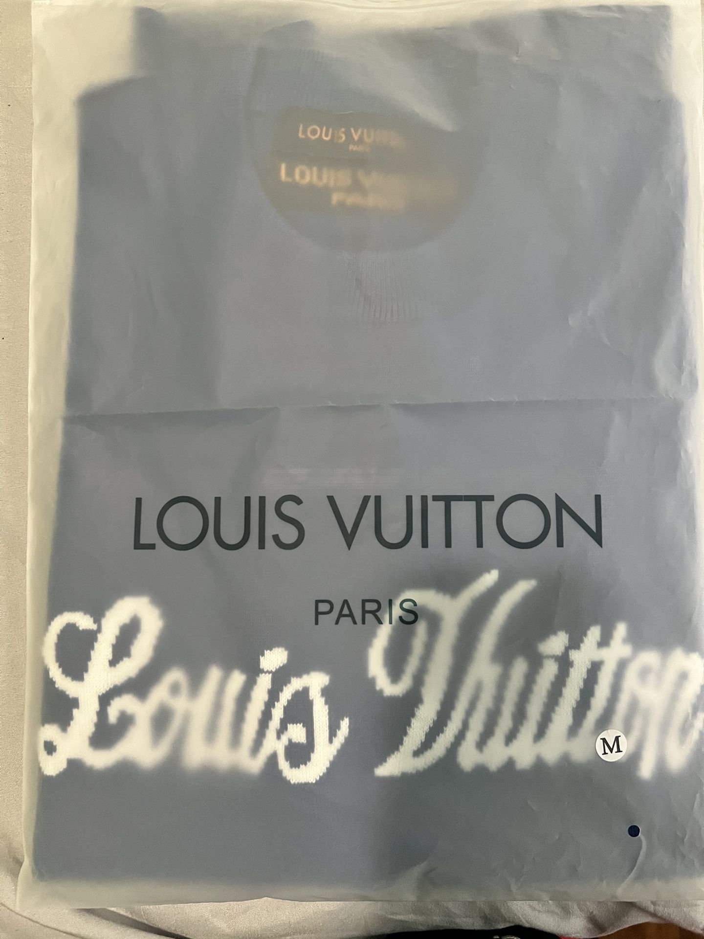 LOUIS VUITTON T-SHIRT for Sale in Atlanta, GA - OfferUp