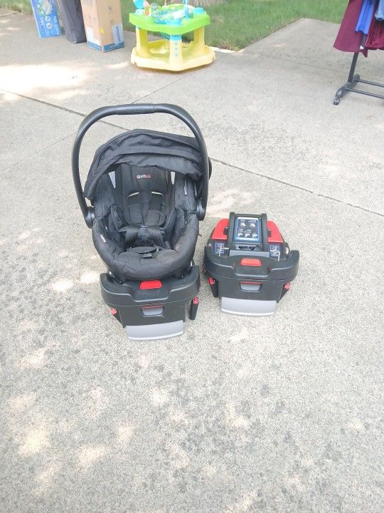Britax Car Seat With 2 Bases