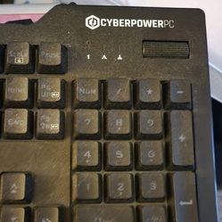 COMPUTER KEY BOARD/ LITES UP