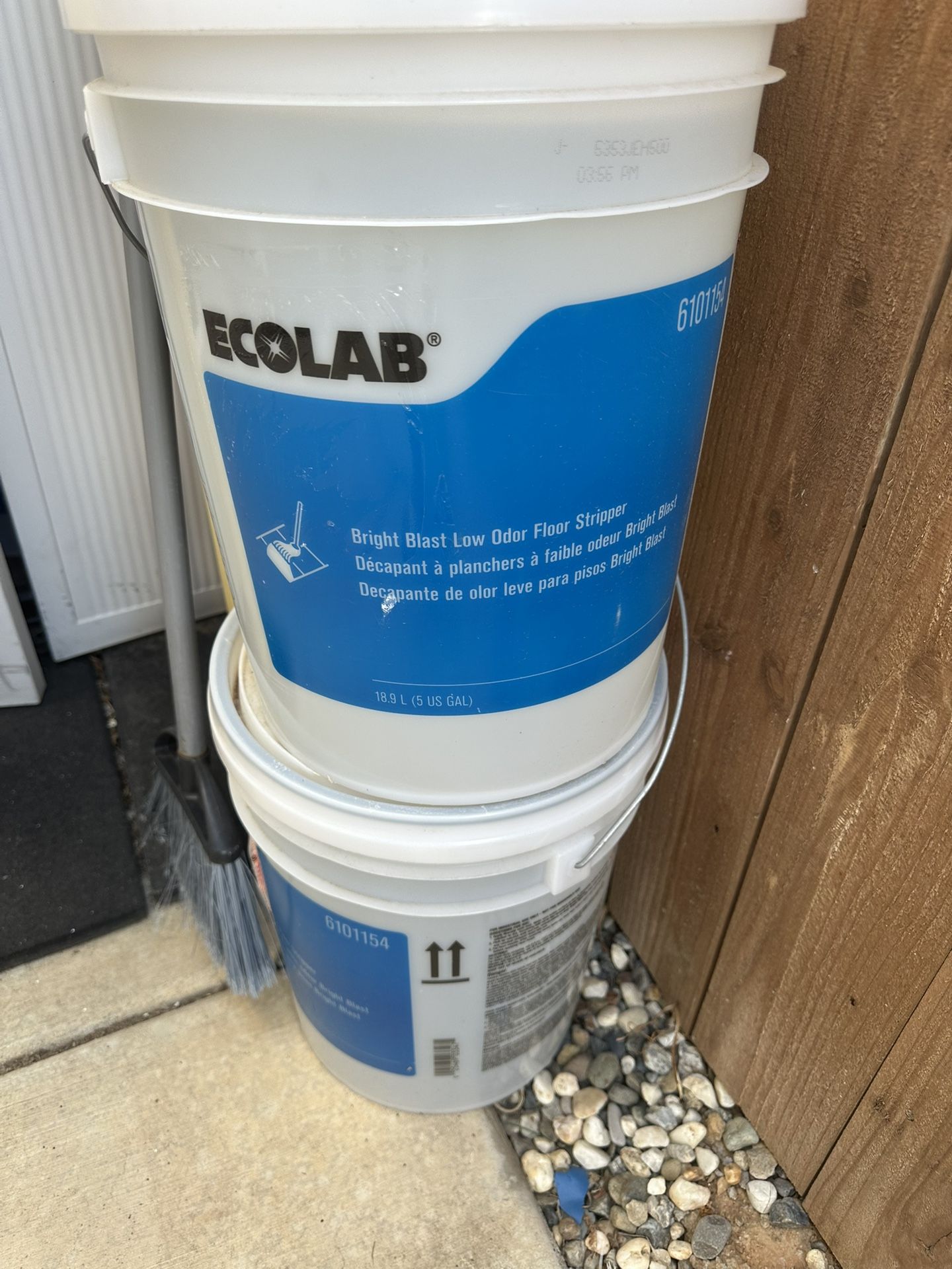 Ecolab Bright Blast Low Odor Floor Stripper. Item # EL-(contact info removed)