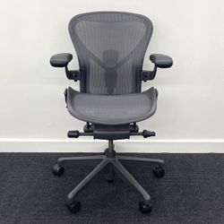 LIKE NEW HERMAN MILLER REMASTERED AERON CHAIR SIZE B, GRAPHITE FINISH FULLY ADJUSTABLE ARMS & POSTURE FIT SL 