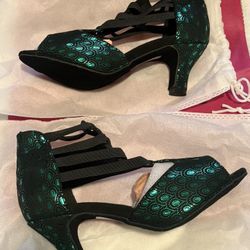 Dance and Sway black & green heals 