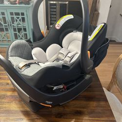 Chicco KeyFit 35 Car Seat - Brand New!