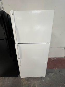 Refrigerator GE 30”