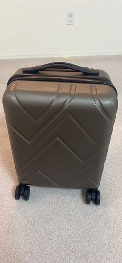 16” Hardshell Spinner Carry-On Suitcase