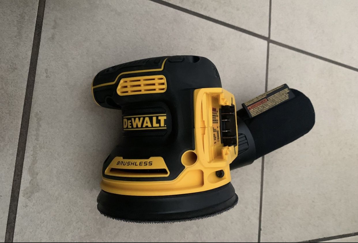 New 20v Dewalt Xr Brushless Sander Tool Only