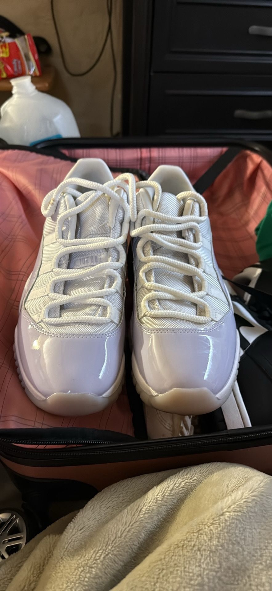 Jordan 11 low