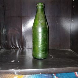 1970s 7up Bottle