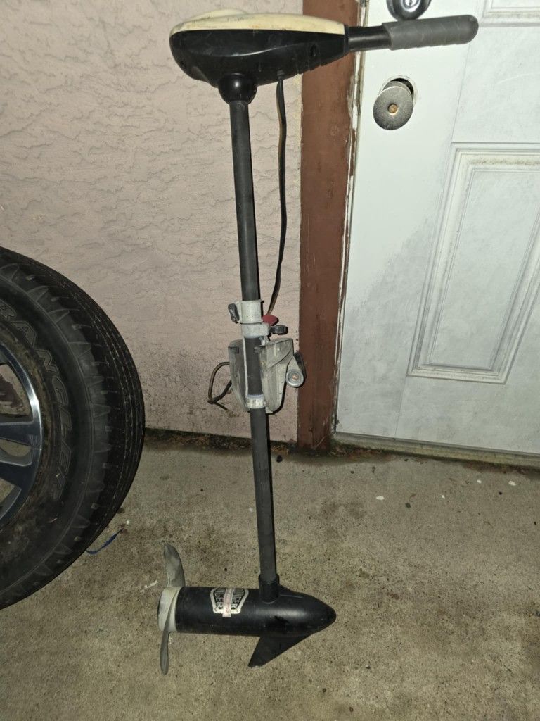 trailing motor.