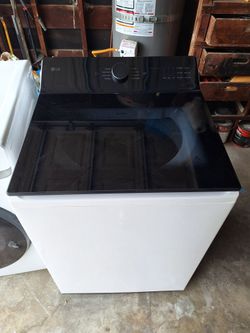 LG
5.3 cu. ft. SMART Top Load Washer in Alpine White with Agitator, Easy Unload and TurboWash3D Technology