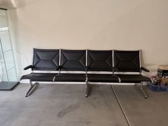 4-Seat Tandem Airport Waiting Bench