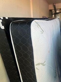 Queen mattress and box spring