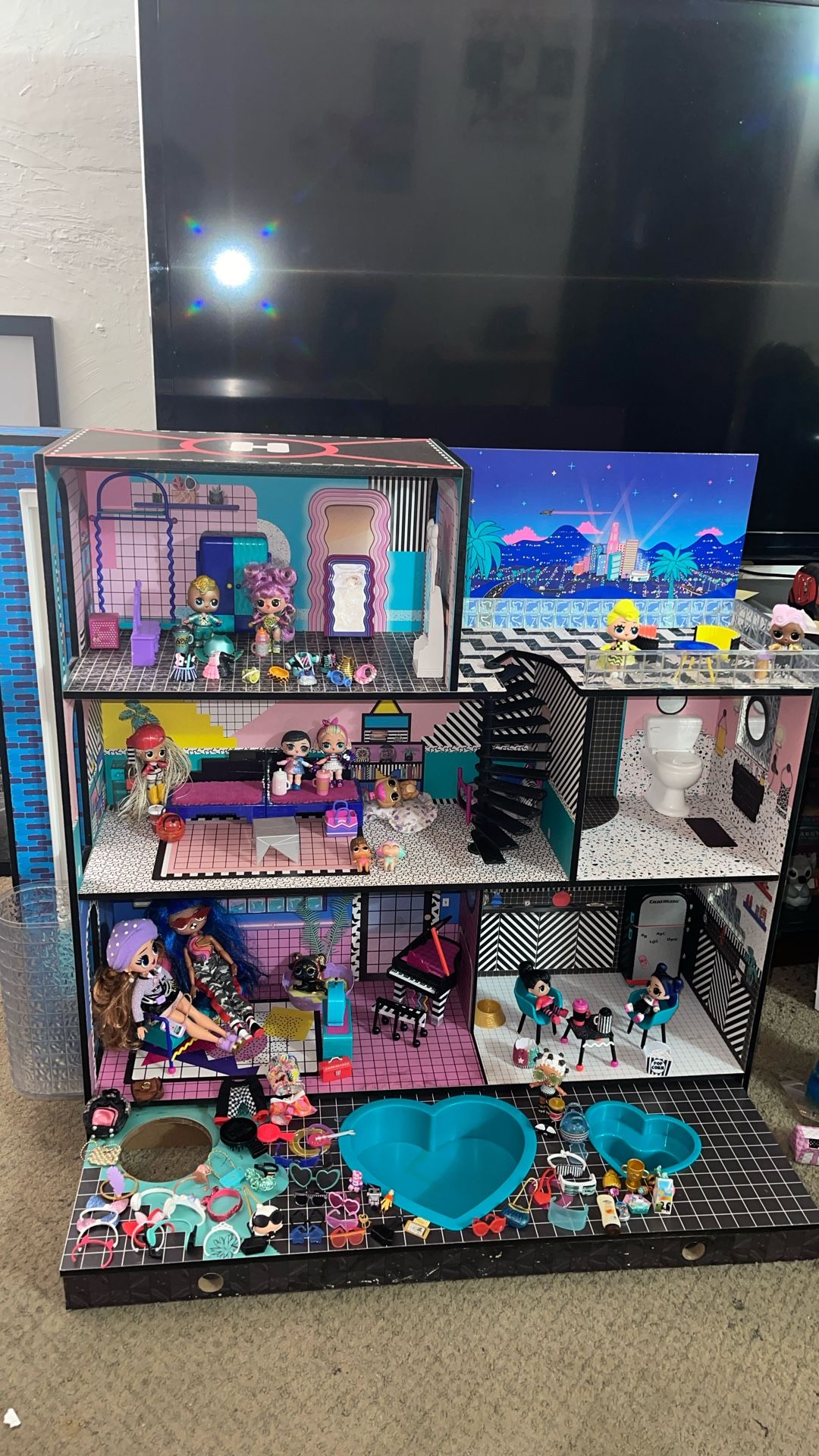 LOL Dollhouse(See Description) For $100
