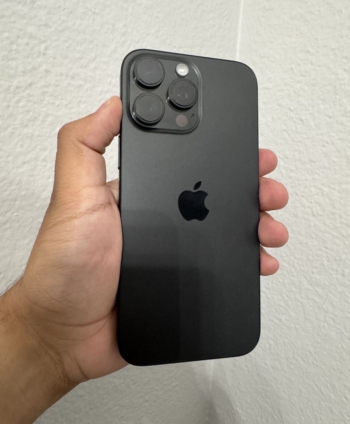iPhone 16 Pro Max 256gb T-Mobile Metro Pcs Paid Off Like New