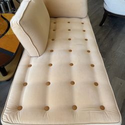 Chaise/Loveseat