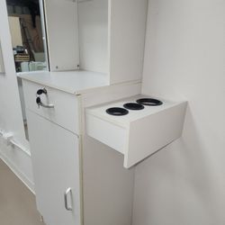 White Salon Stations