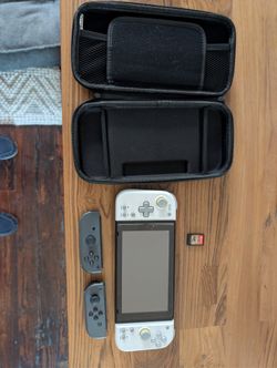 Nintendo Switch W/Hori Split Pad Compact,64GB SD Card. And Breath Of The Wild