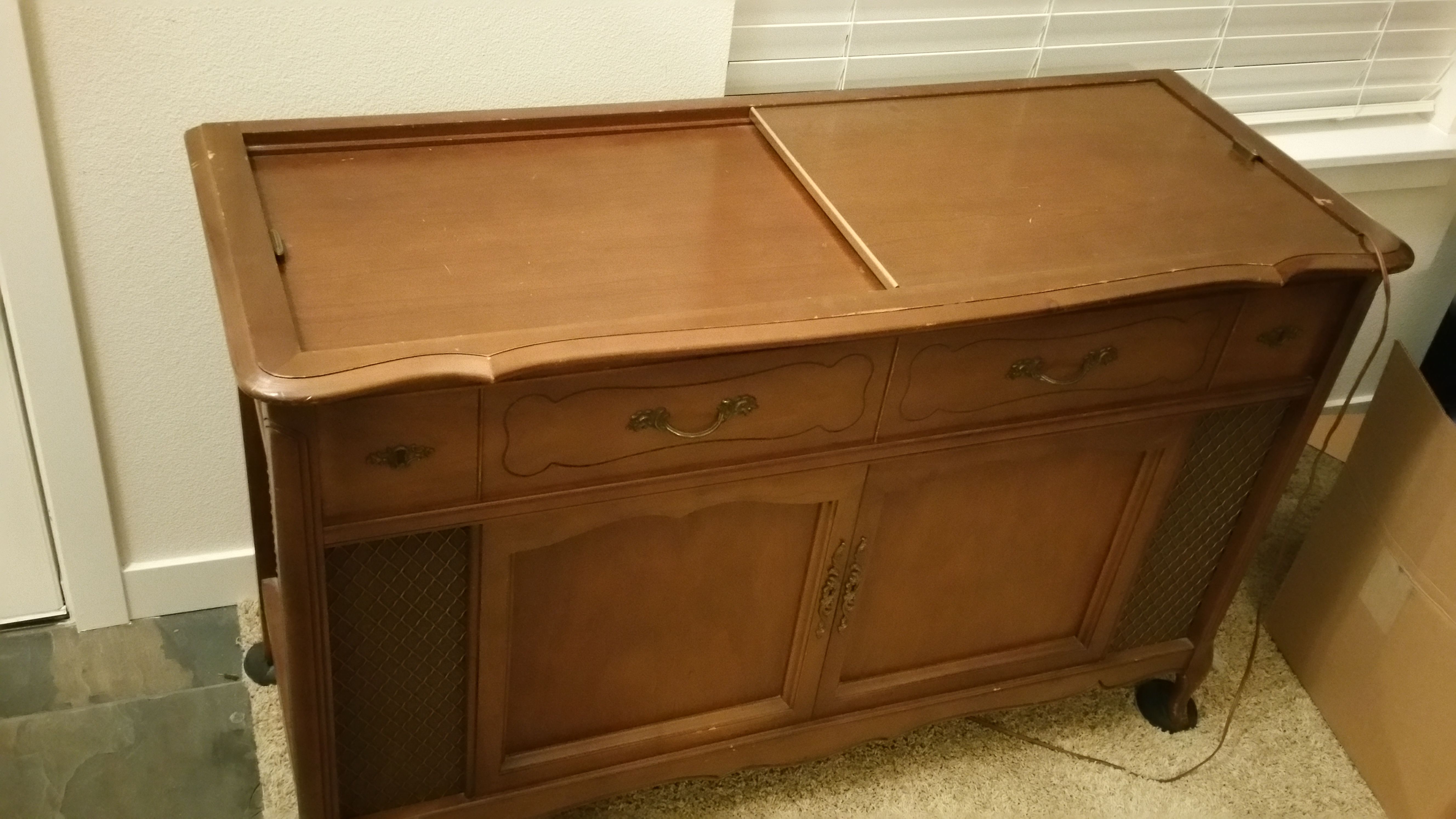 Media console, Magnavox stereophonic high fidelity