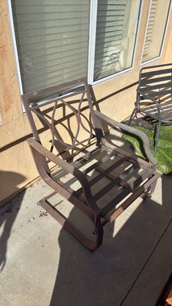 Single chair very sturdy needs cushion