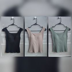 Uniqlo Airism Bra Top - Size Small