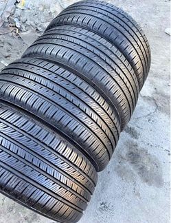 Vendo set de llantas 235/50r19 yokohama con 80% de vida