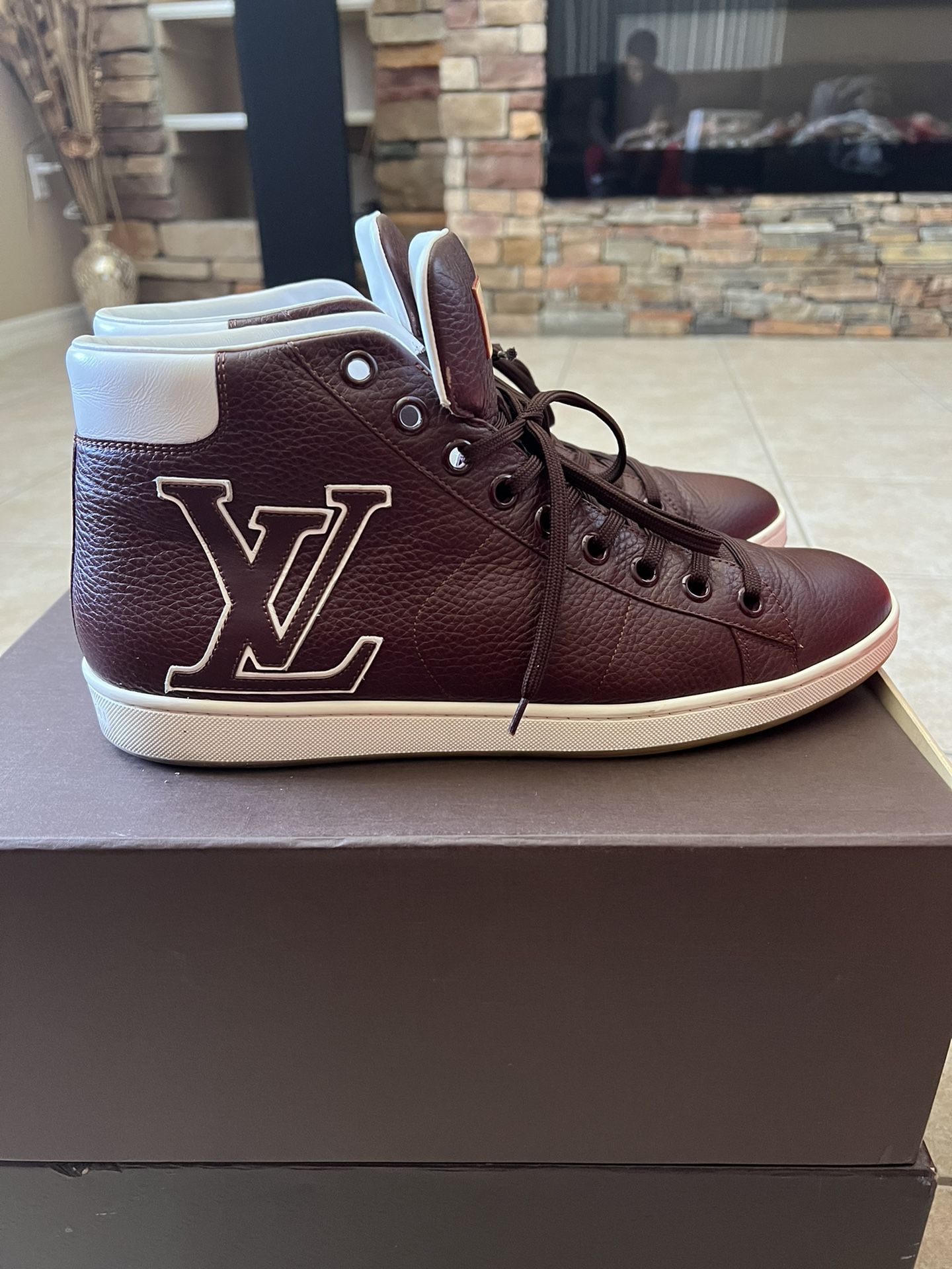 LV Sneakers Mens Size 11 US for Sale in Kissimmee, FL - OfferUp