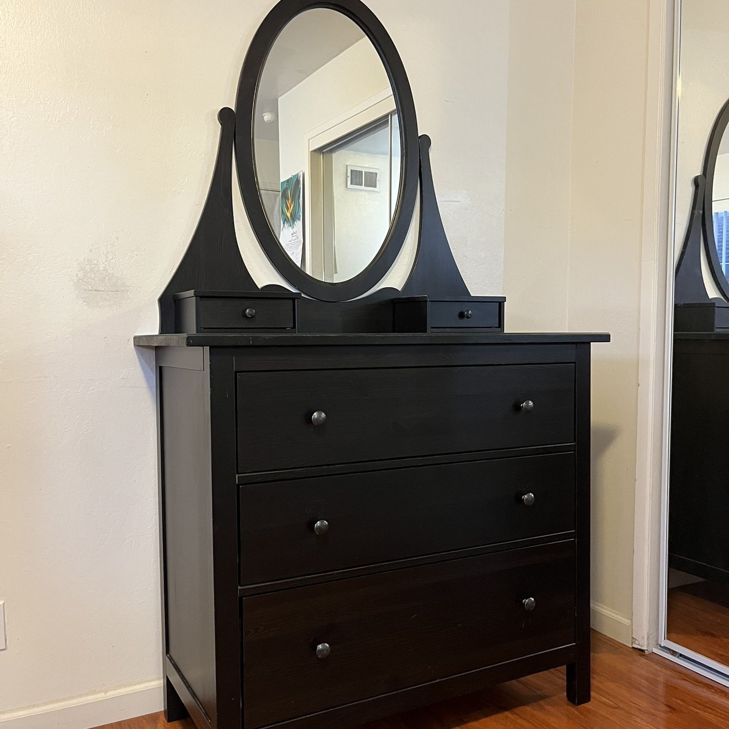 ikea dresser and mirror IKEA-Hemnes-Dresser-W-Vanity-Mirror and 77.4 cm in height IKEA Hemnes Dresser With Mirror