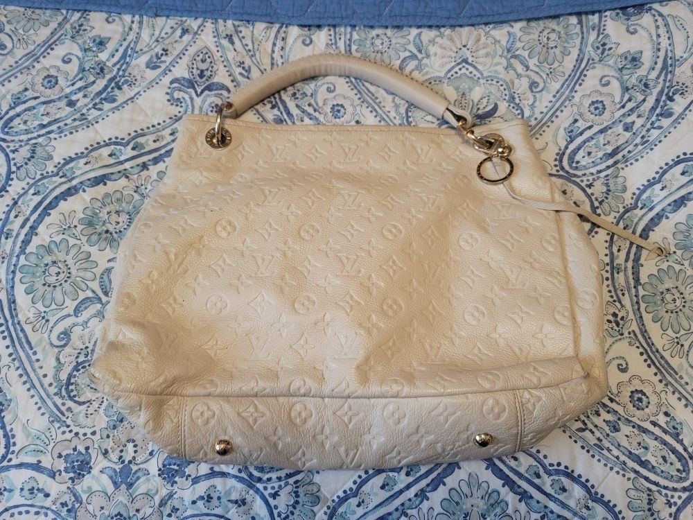 Authentic Louis Vuitton Big tote $400 Pickup In Oakdale