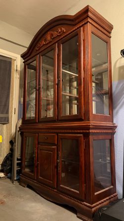 Wood and Glass China / Curio Cabinet Hutch