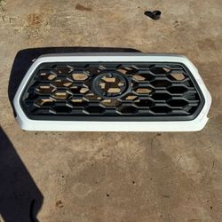 2016-2023 TOYOTA TACOMA TRD SPORT SR 5 GRILLE OEM UPPER FRONT
