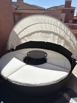 Luxury Circular Outdoor Daybed with Retractable Canopy - Complete Set!