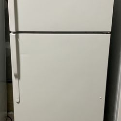GE Fridge Refrigerator 