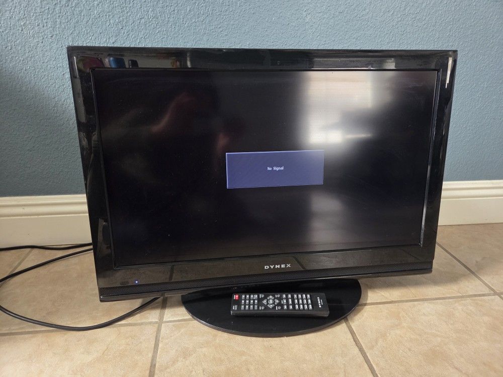 26" Dynex W/remote