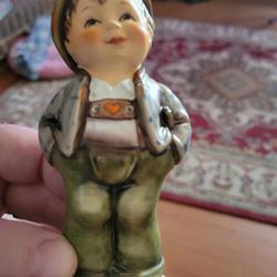 Hummel Figurine "Hello World 12-8-1" New In Box 