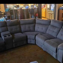 Beautiful Brown  Sectional With Recliners 