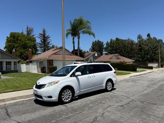 2011 Toyota Sienna