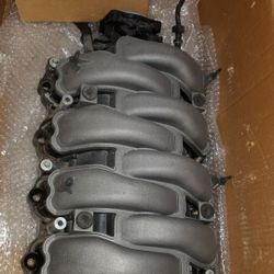 2015 Mustang Intake manifold and throttle body 