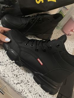 Shoes with casings for work