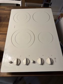 Used ceramic GE cooktop great shape!