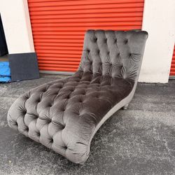 Duchess Chaise Lounge Chair 