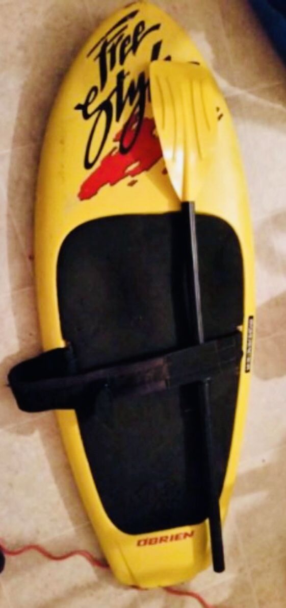 O’BRIEN VINTAGE FREE STYLE KNEE BOARD WITH PADDLE