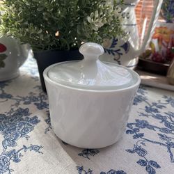 CORNINGWARE • Corelle “Enhancements” Swirl Patterned Sugar Bowl w/Lid