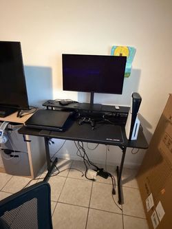 Black Gaming Desk