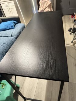 Nice new condition table moving sale