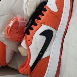 Jordan 1 Low OG "Starfish"