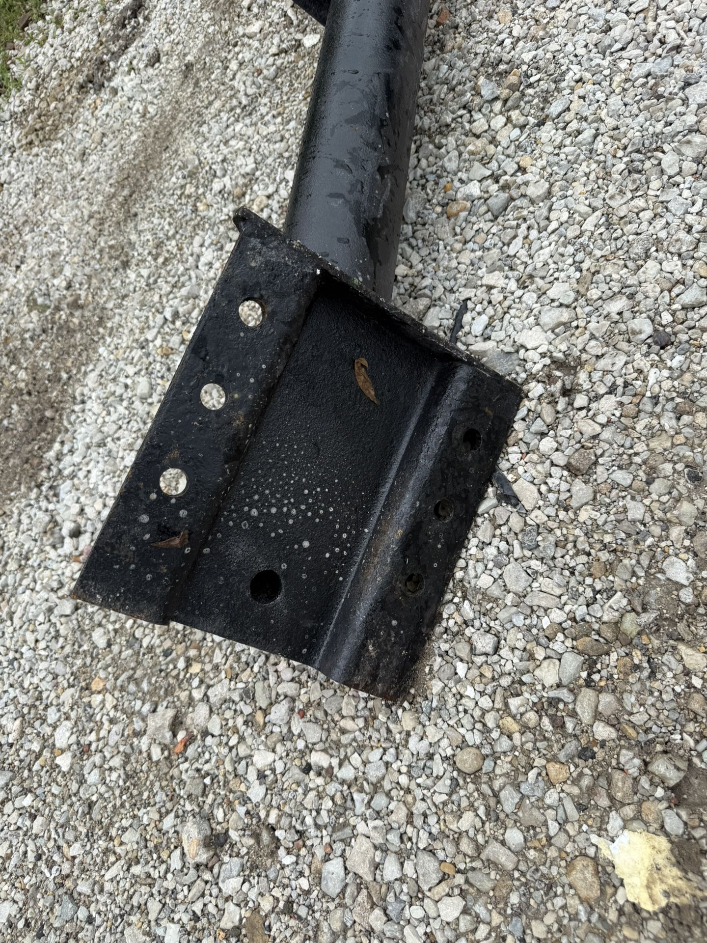 9200i Muffler Bracket