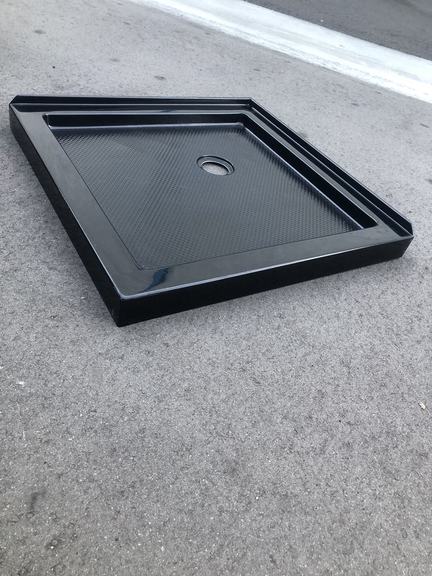 Black Square Right Side Trim Shower Pan 32” X 32”