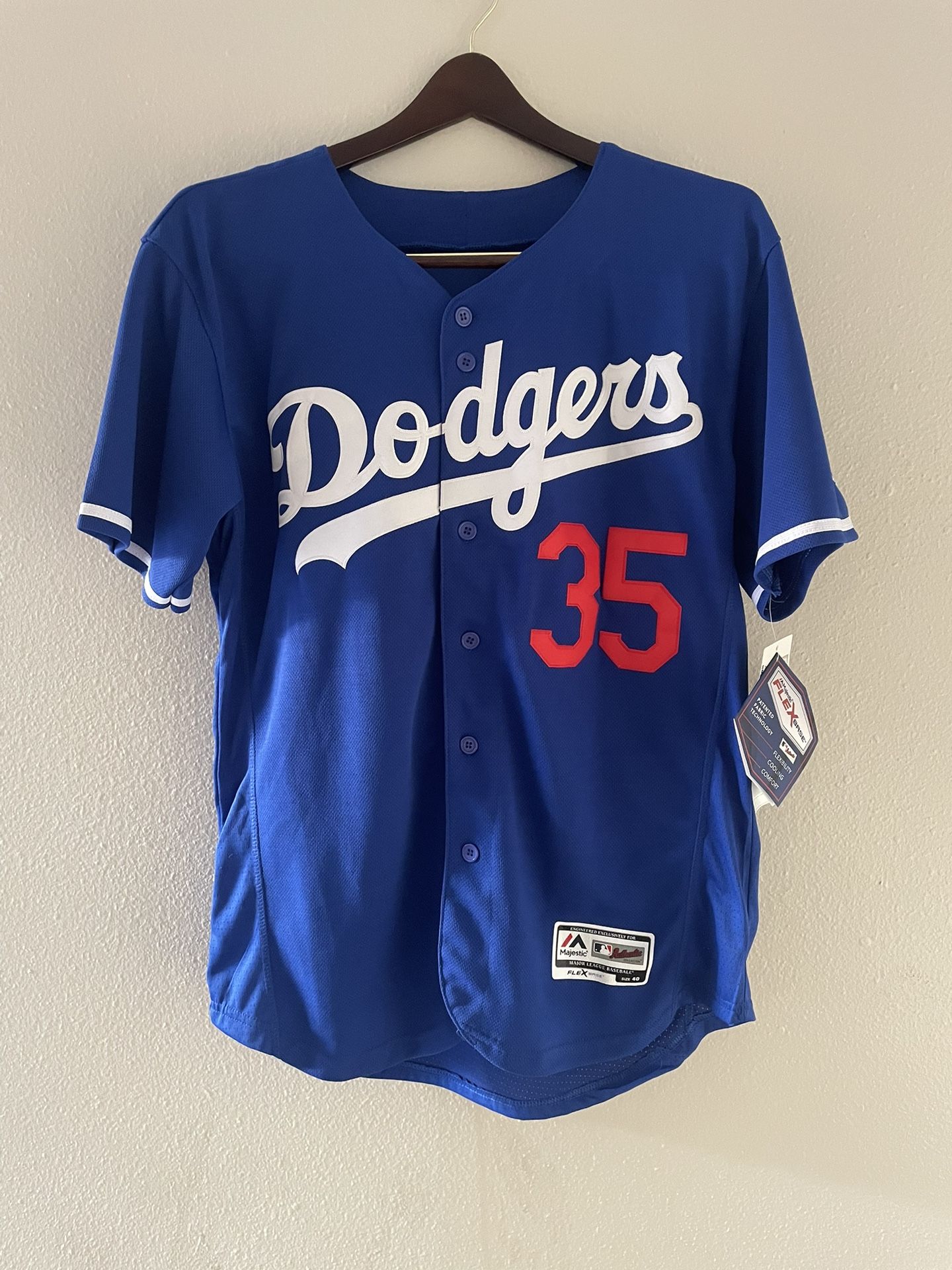 Men’s Medium - Majestic #35 Cody Bellinger Los Angeles Dodgers jersey Men’s Size 40 