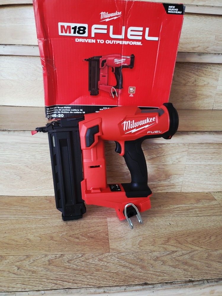 Milwaukeem FUEL 18-Volt Lithium-Ion Brushless Cordless Gen II 18-Gauge Brad Nailer..usedLikeNew (Tool-Only)
