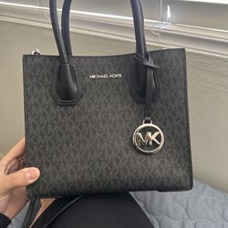 Black Micheal Kors Bag  MK